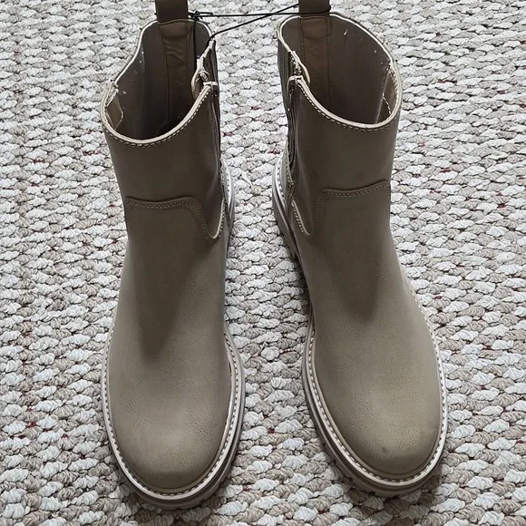 Memory Foam Lug Chelsea Boot Size 11 Boots Shoes Tan Brown - Picture 3 of 4